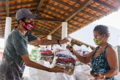 São Luís: continua entrega dos kits alimentação para estudantes
