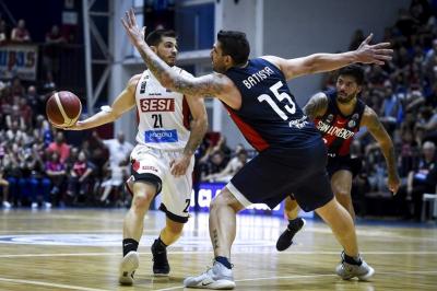 jogadores de basquete