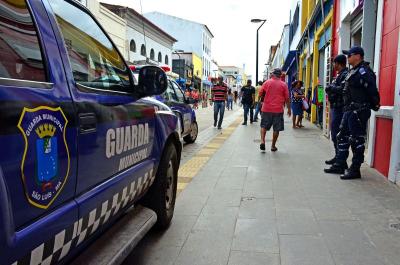 close em viatura da guarda municipal