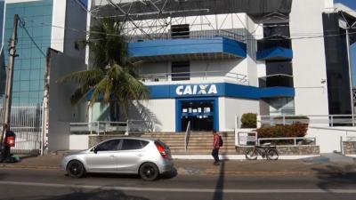 Caixa paga auxílio emergencial para nascidos em abril