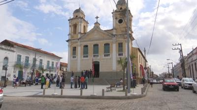 Prefeito Edivaldo entrega Largo de São João no centro