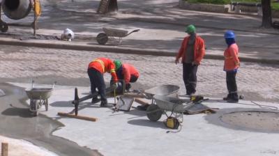 Obras de recuperação do Largo do Carmo são vistoriadas