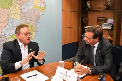 Ministro Gilson Machado e senador Roberto Rocha entregam 1ª etapa da Orla do Rio Balsas