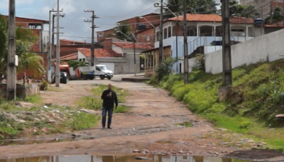 Moradores reclamam de infraestrutura de rua no bairro Fumacê