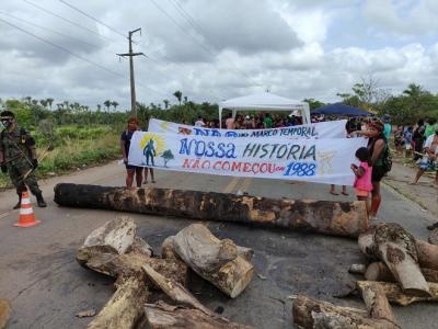 Indígenas interditam trecho da BR-316 na cidade de Bom Jardim