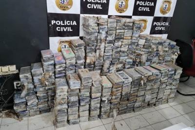 Pinheiro: polícia apreende caminhão com mais de 500 kg de pasta base de cocaína