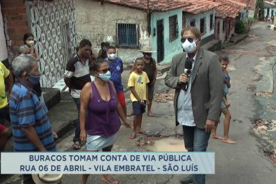 Moradores reclamam de buracos em rua da Vila Embratel