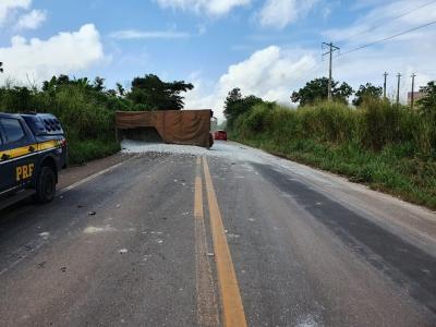 Acidente interdita trecho da BR-010 no Maranhão