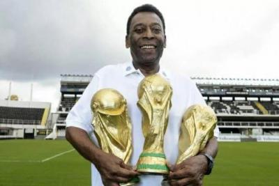 Pelé agradece mensagens de apoio após internação