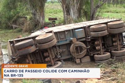 Presidente Dutra: 4 pessoas ficam feridas em acidente entre carro e caminhão 