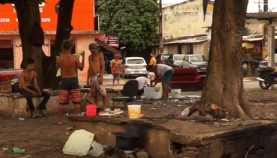 Moradores reclamam de descaso em Praça da Cohab