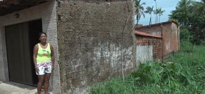 Família pede ajuda após ter casa inundada em São Luís