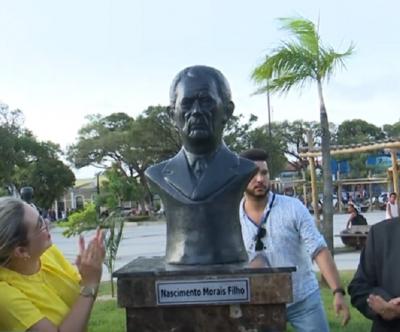 Prefeitura de São Luís entrega bustos de personalidades maranhenses 