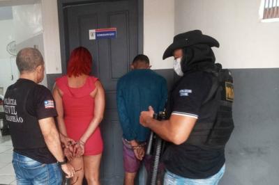 Travesti e namorado são presos por extorsão na Grande Ilha