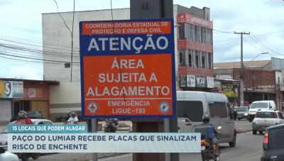 Paço do Lumiar recebe placas que sinalizam pontos com risco de enchente