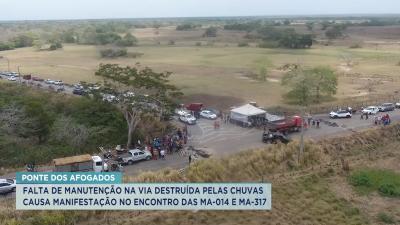 Manifestantes protestam por recuperação da Ponte dos Afogados