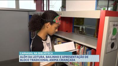 Biblioteca realiza projeto com roda de leitura e temática de Carnaval