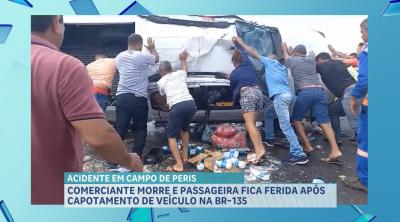 Motorista morre e passageira fica ferida após capotamento de caminhonete na BR-135