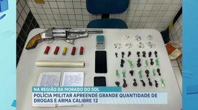 PM apreende drogas e arma calibre 12 na Morada do Sol; dois homens são conduzidos