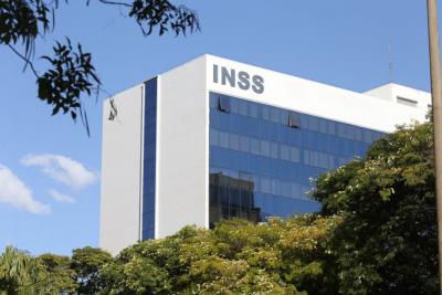Justiça libera R$ 2,6 bilhões em atrasados a aposentados do INSS; veja quem tem direito