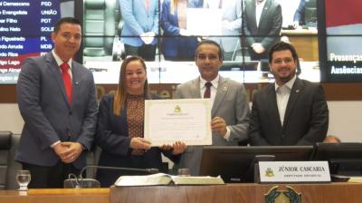 Assembleia entrega título de ‘Cidadã Maranhense’ à vereadora Rosana da Saúde