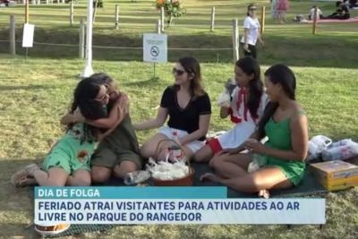Feriado de pausa e bem-estar: momentos de lazer ao ar livre marcam o dia de folga