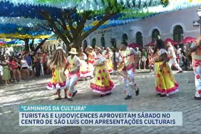 Turistas e ludovicences aproveitam sábado no Centro de São Luís com apresentações culturais