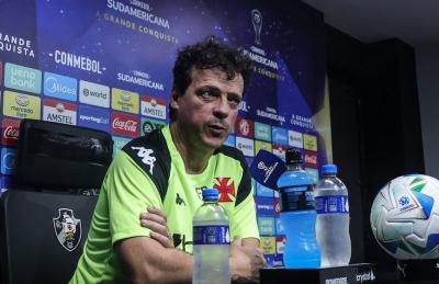 Com só dois meses no cargo, Diniz balança no Vasco após vexame na Sula