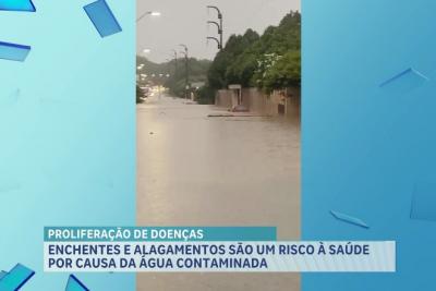   Enchentes e alagamentos são um risco à saúde devido água contaminada