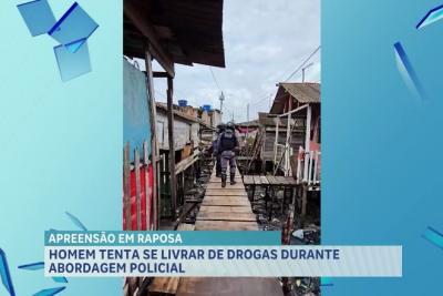 Homem tenta se livrar de drogas durante abordagem policial