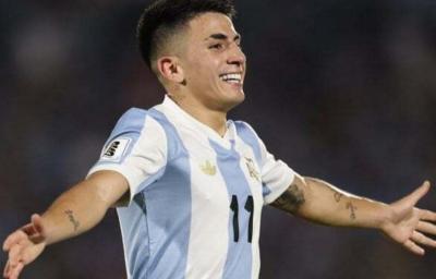 Com golaço de Almada, Argentina vence Uruguai e coloca um pé na Copa