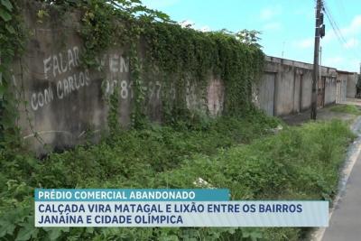 Posto de combustível abandonado vira lixão em São Luís