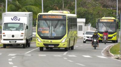 Prefeitura fiscaliza ônibus do transporte público da capital e notifica empresa