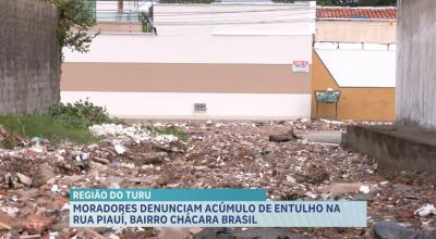 Moradores reclamam de acúmulo de entulho no bairro Chácara Brasil