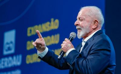 Lula diz que anunciará na próxima terça isenção de IR