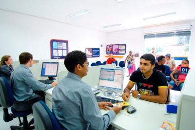 Equatorial Maranhão orienta ambulantes a solicitarem ligação provisória com antecedência