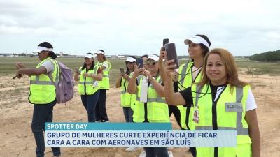 10 mulheres curtem a experiência de ficar cara a cara com aeronaves, em São Luís