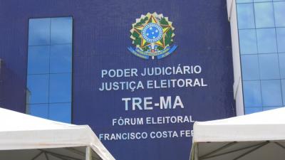 Ação do TRE-MA leva serviços essenciais e cidadania ao fórum eleitoral, em São Luís