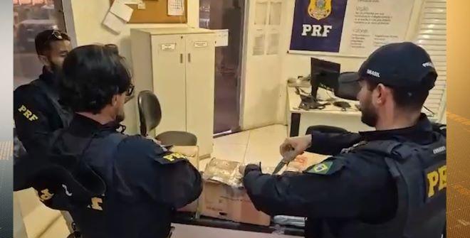 PRF apreende 22 kg de cocaína em caminhão que transportava sucata, em São Luís 