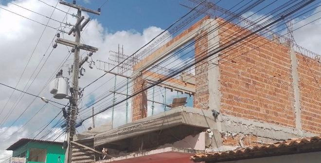 Equatorial orienta sobre cuidados com a rede elétrica em obras e reformas