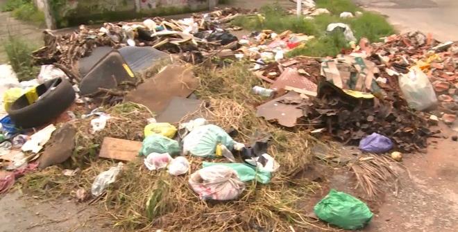 Descarte irregular de lixo persiste em avenidas de São Luís apesar de fiscalização